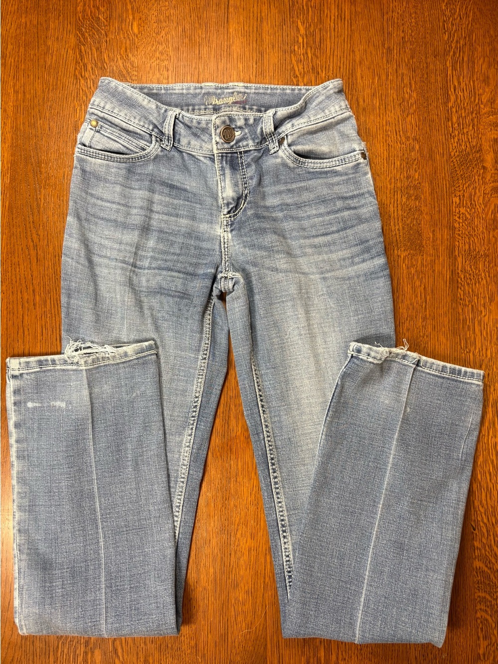 Wrangler Light Blue Denim Jeans with Branded Rivet - Picture 3 of 9